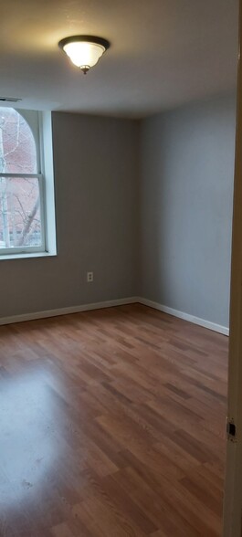 Building Photo - 2219 Pestalozzi St