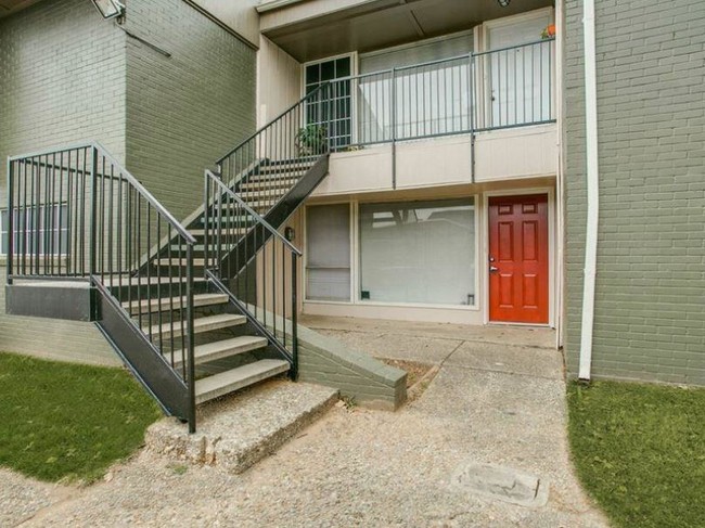 Building Photo - 200 N Booth Calloway Rd