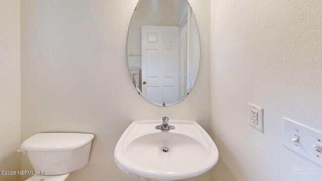 Building Photo - 8498 Climbing Ivy Trail S