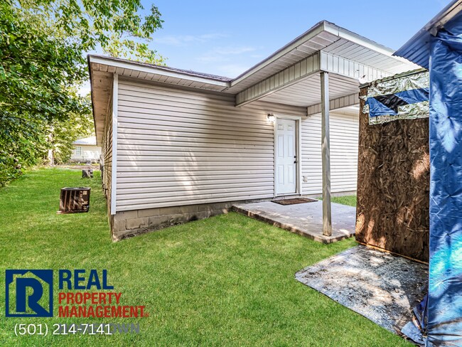 Building Photo - 3909 Tates Mill Rd