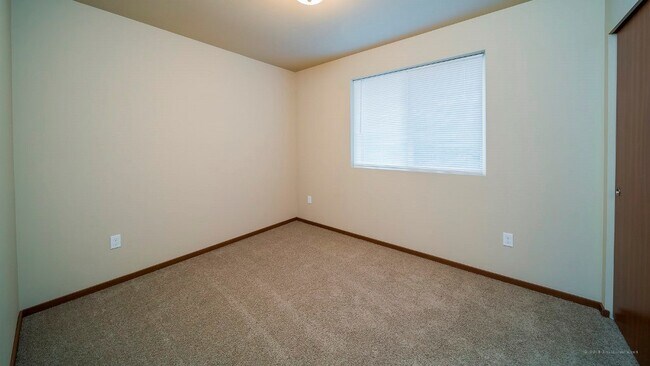 Building Photo - 10323 67th Ave NE