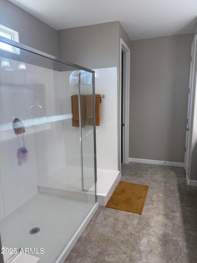 Building Photo - 37918 W Santa Monica Ave