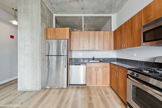 Building Photo - 235 W Van Buren St