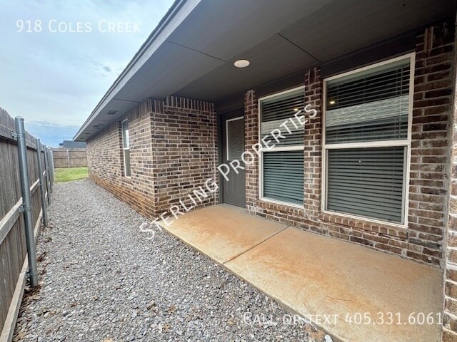 Building Photo - 918 Coles Creek
