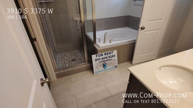 Building Photo - 3910 S 3375 W