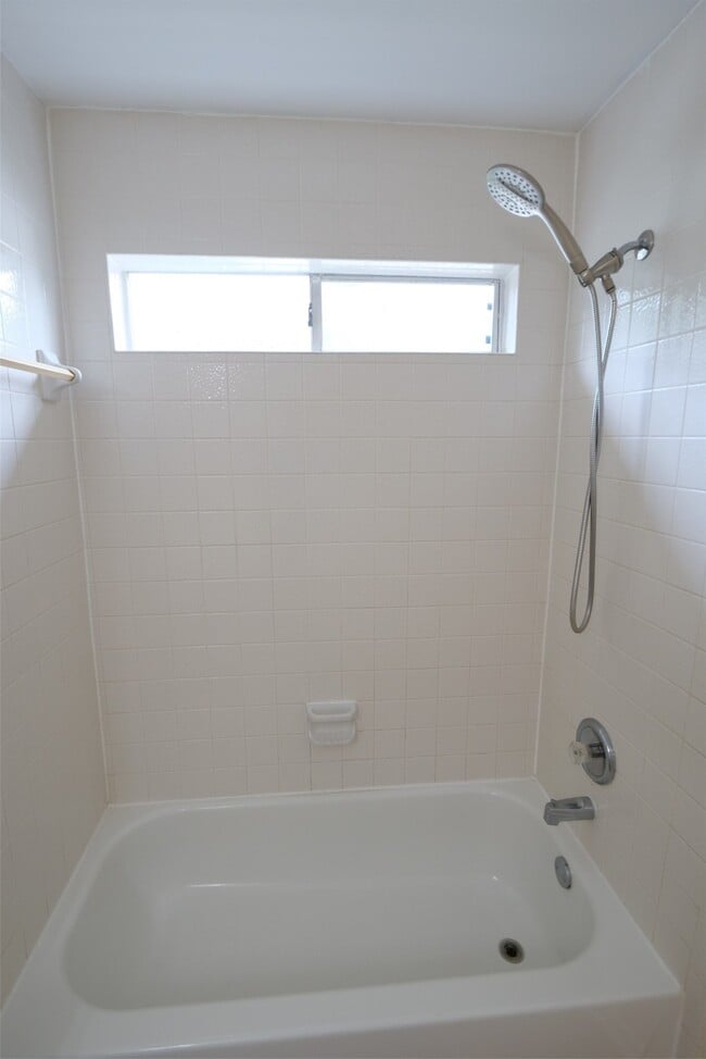 Building Photo - 23822 Hopewell Dr