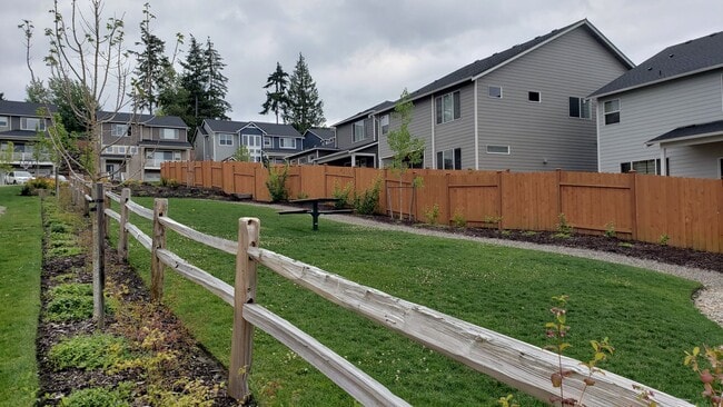 Building Photo - 4 Bedroom Home in Silverdale's Woodbridge Community!