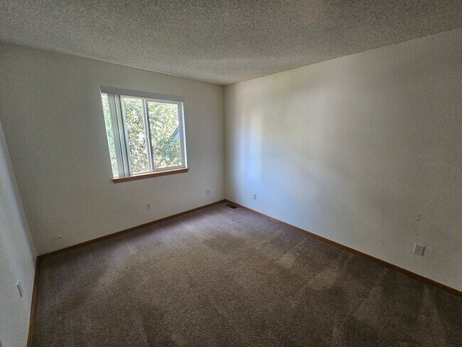 Building Photo - 3 Bed 2 bath house Off Stetson Hills in 80922!