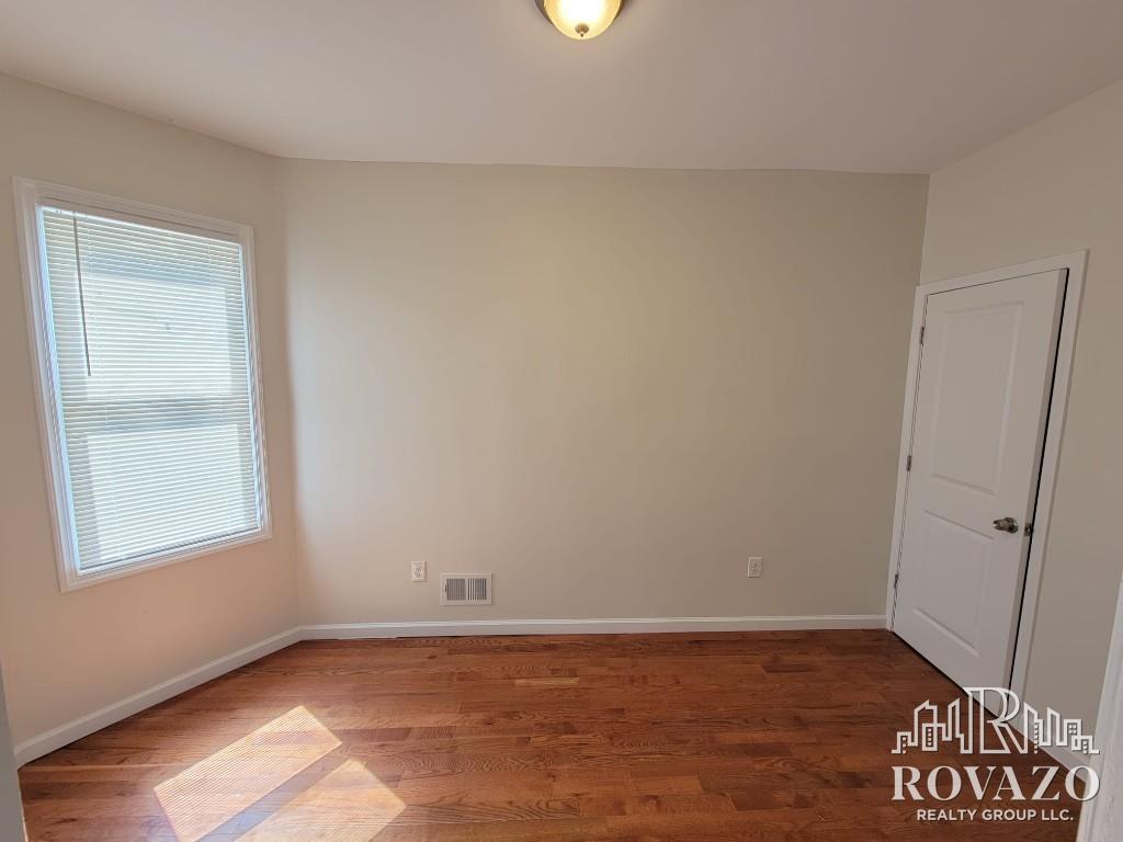 Building Photo - 364 21st St