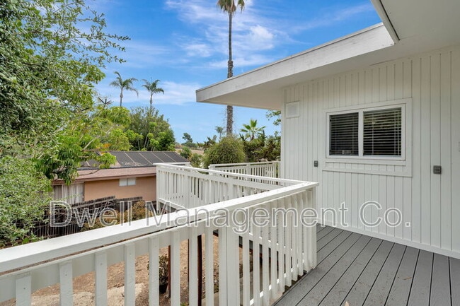 Building Photo - 8860 Fabienne Way