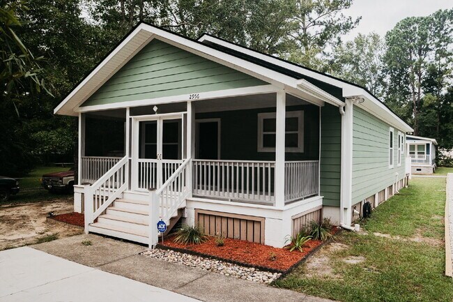 Building Photo - Charming 3 bed, 2 bath Mt. Pleasant Rental
