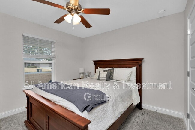 Building Photo - 8001 Silver Maple Dr