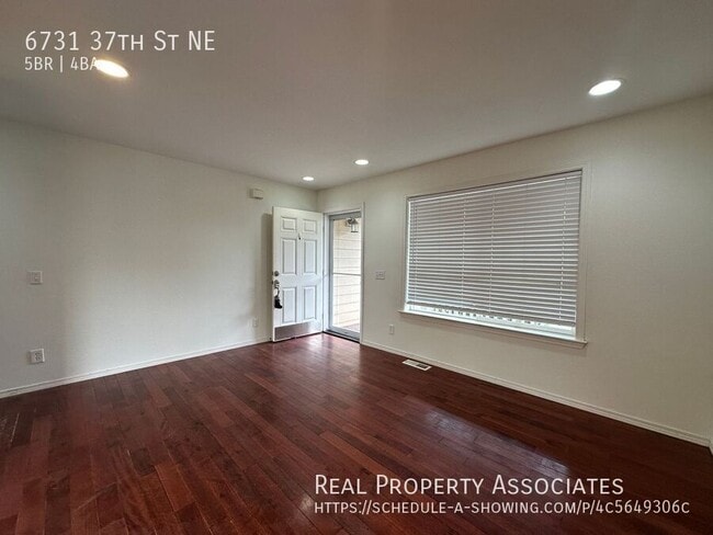 Building Photo - 6731 37th St NE
