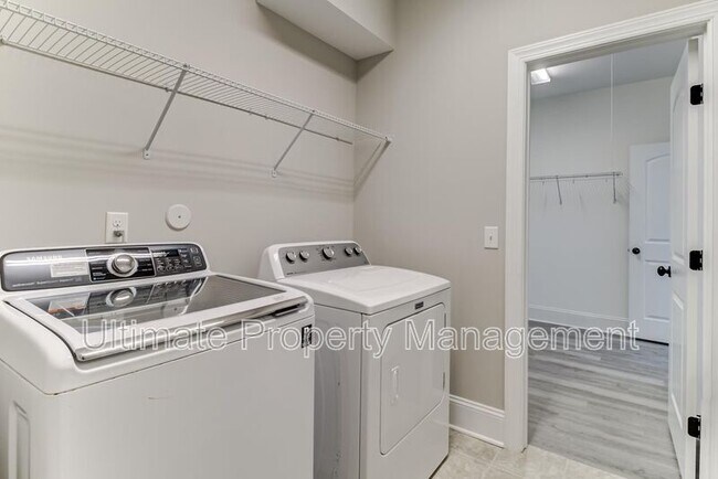 Building Photo - 1202 Matteo Dr