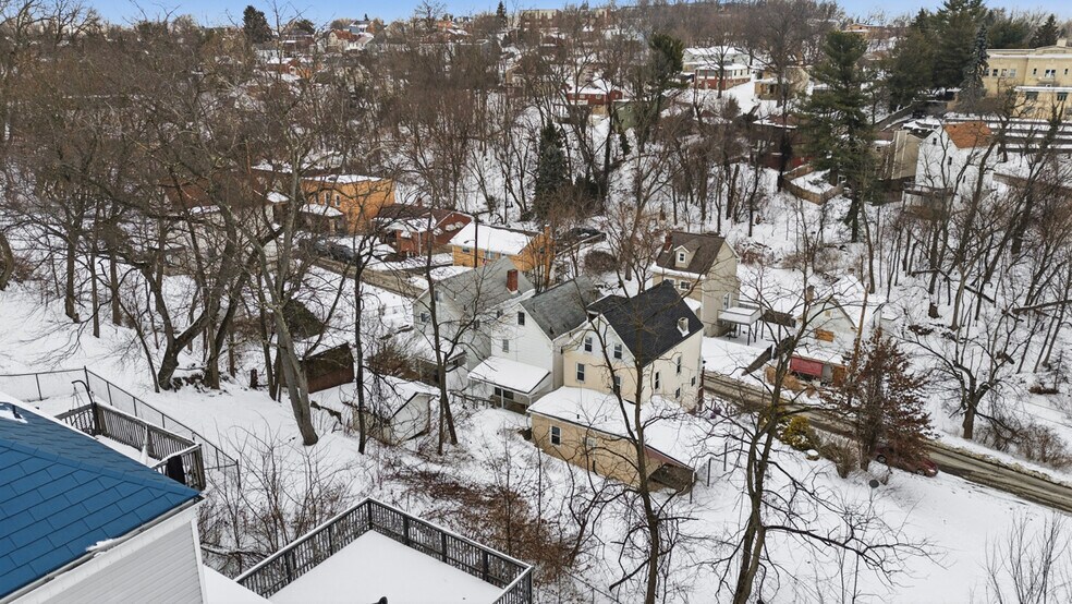 Building Photo - 19 Arnold St