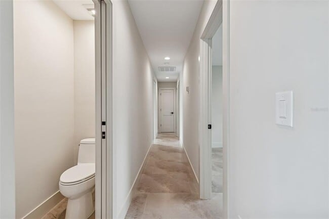 Building Photo - 3921 Versailles Dr