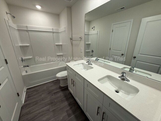 Building Photo - 1112 Broholmer Ln