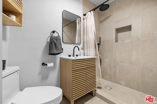 Building Photo - 2422 W 30th St