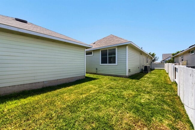 Building Photo - 1310 Goforth Rd