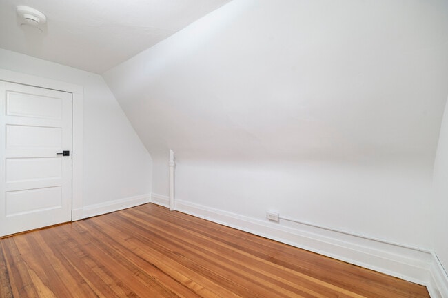 Building Photo - 58 Post Rd