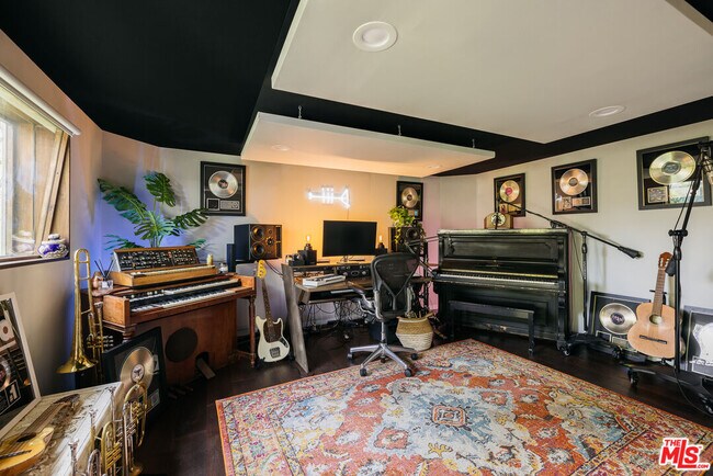 Building Photo - 11523 Albers St