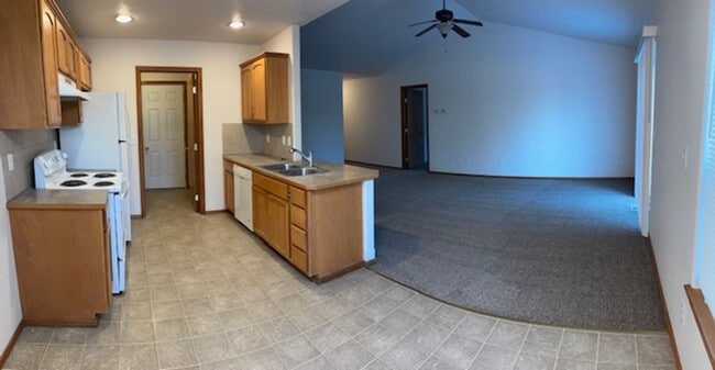 Building Photo - $2,350 / 3br - 1240ft2 - ?? NICE Valley 3Bd 2Ba Rancher! Ready Now! #1338 ?? (Spokane Valley)