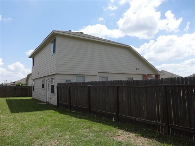 Building Photo - 21330 Bella Flora Ct