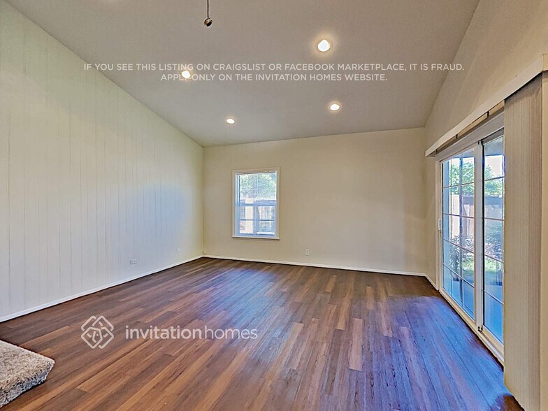 Building Photo - 7000 Comanche Ave
