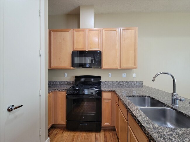 Building Photo - 1124 Patterson St