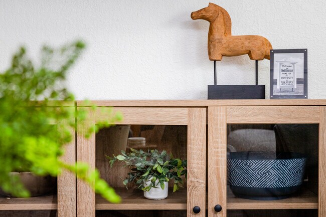 Building Photo - 1975 W Deane St