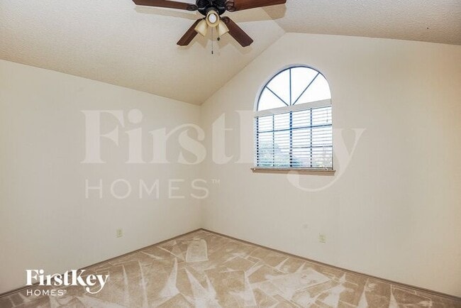 Building Photo - 1396 Chinaberry Dr