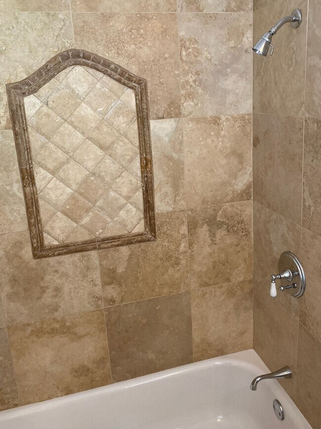 Building Photo - 1817 Loch Berry Rd