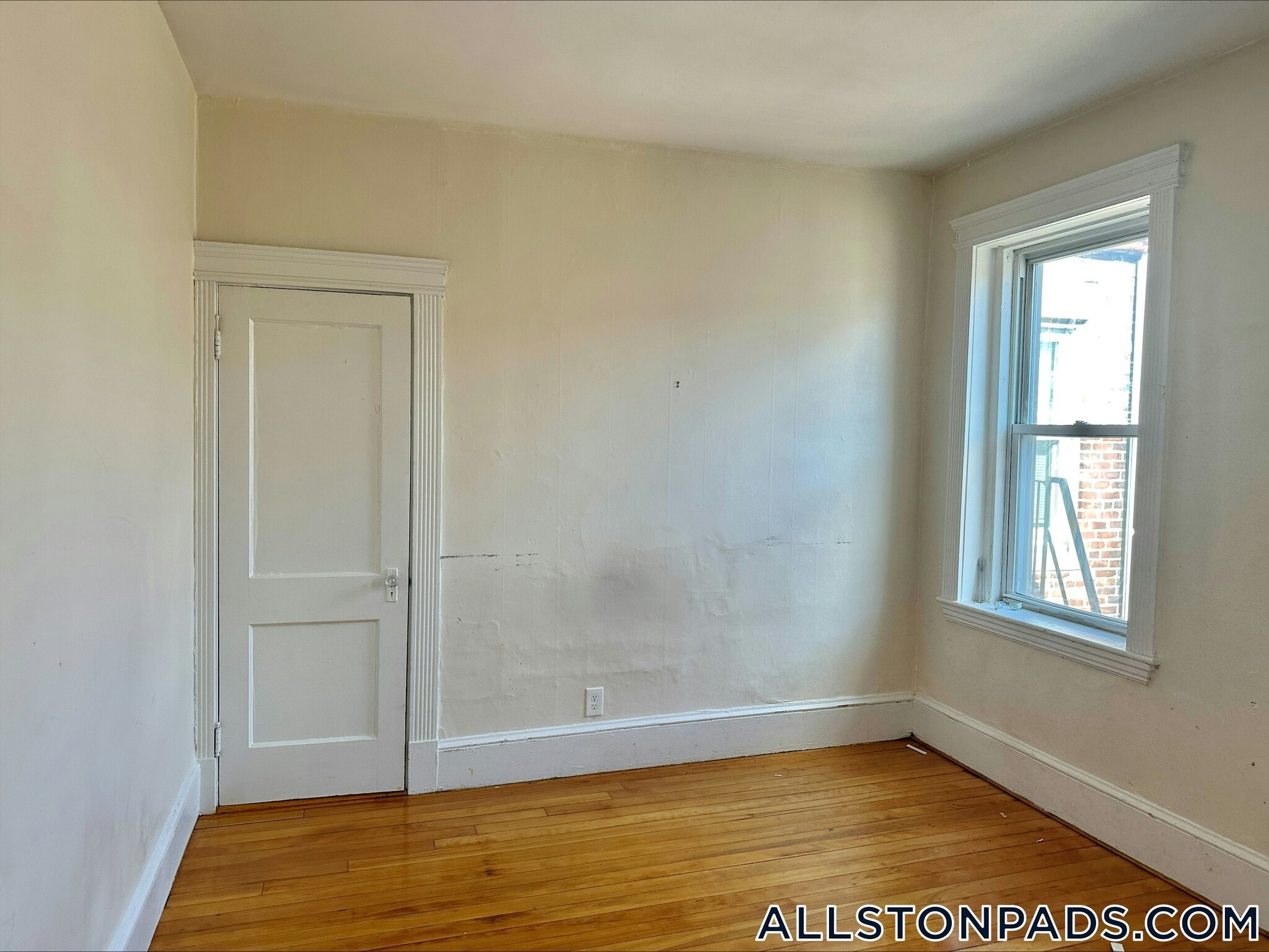 Building Photo - 215 Harvard Ave