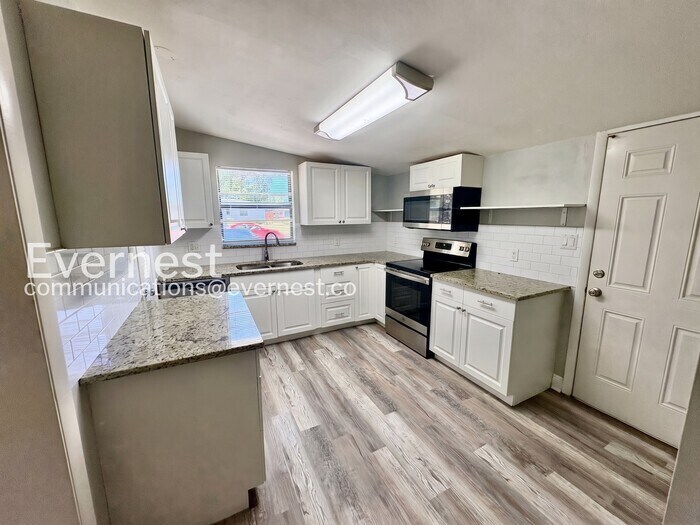 Building Photo - 10115 N Ashley St