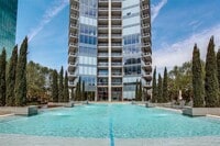 Building Photo - 2900 McKinnon St