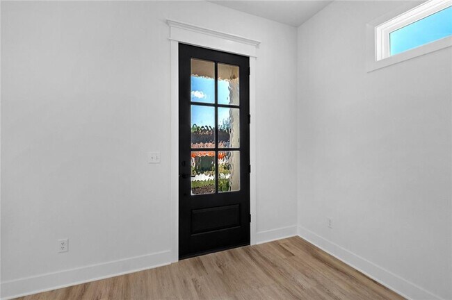 Building Photo - 2308 S 31st Pl