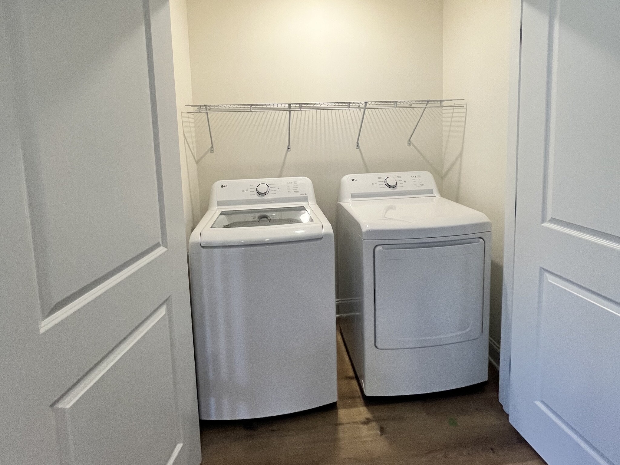 Building Photo - 121 Otis St