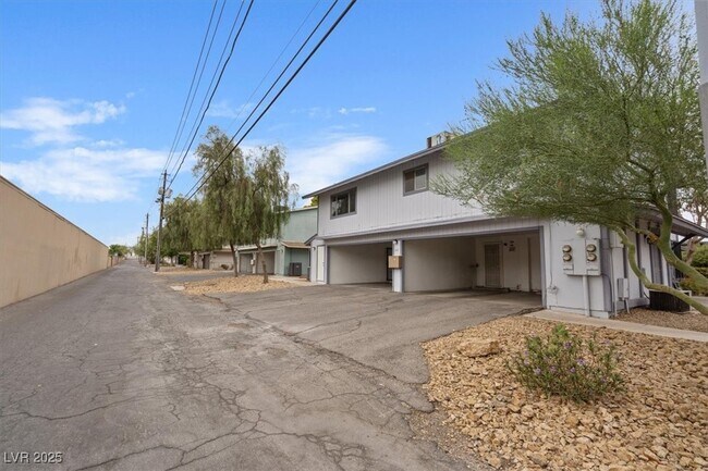 Building Photo - 1417 Elizabeth Ave
