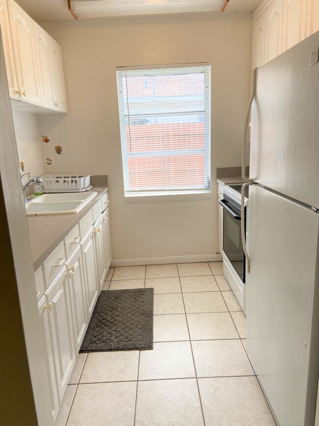 Building Photo - 11352 Summerwinds Ct