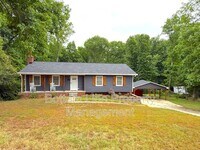 Building Photo - 4050 Leafmore St