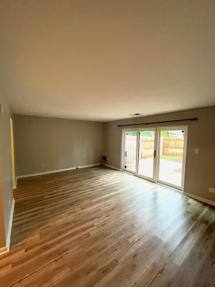 Living Room - 1035 Willow Green Dr