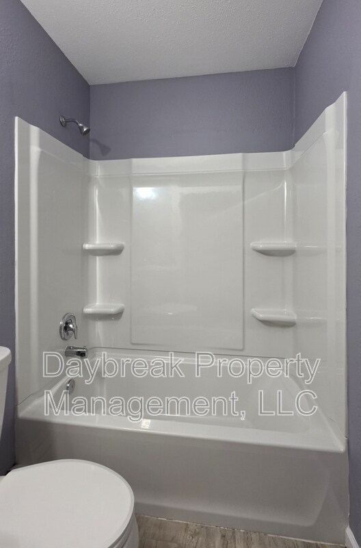 Building Photo - 204 4th St NW