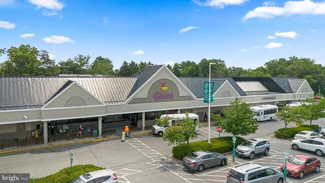 Building Photo - 15316 Pine Orchard Dr