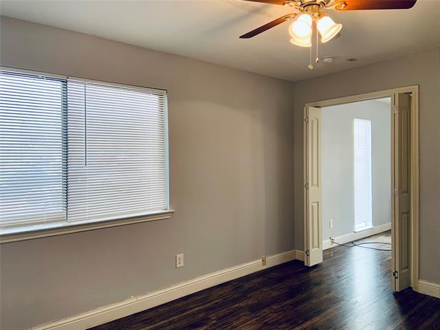 Building Photo - 2300 Balsam Dr