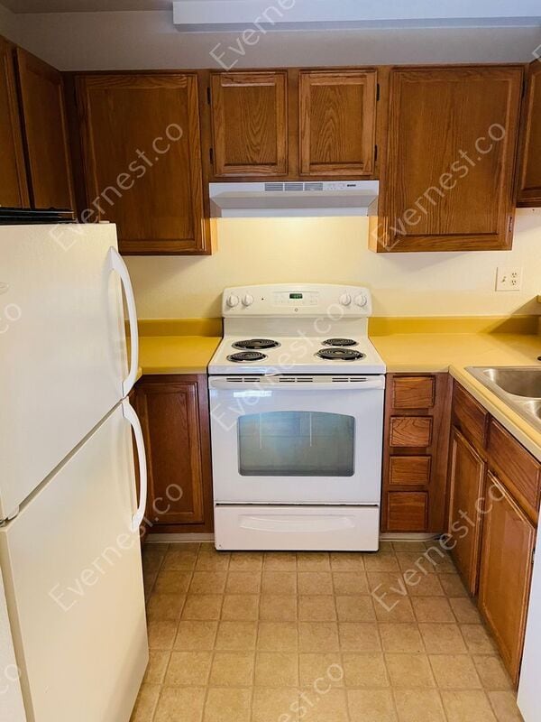 Building Photo - 2960 W Stuart St