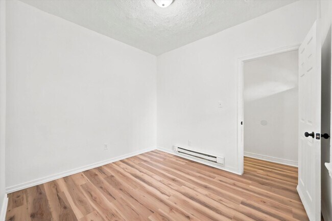 Building Photo - 5135 Folsom St