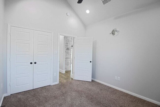 Building Photo - Tour Today! Beautiful 4-Bedroom, 2-Bathroom Home Overlooking a Pond!