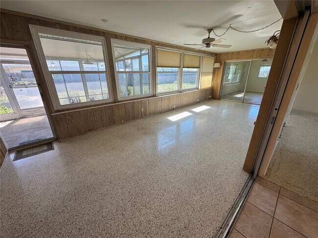 Building Photo - 264 Glen Oak Rd