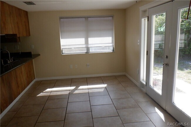 Building Photo - 7234 Cherry Laurel Dr