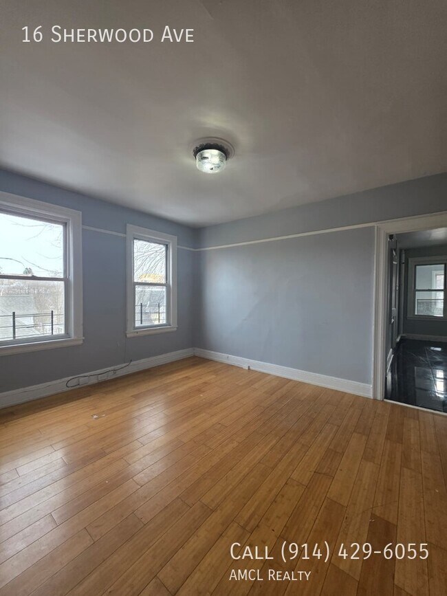 Building Photo - 16 Sherwood Ave